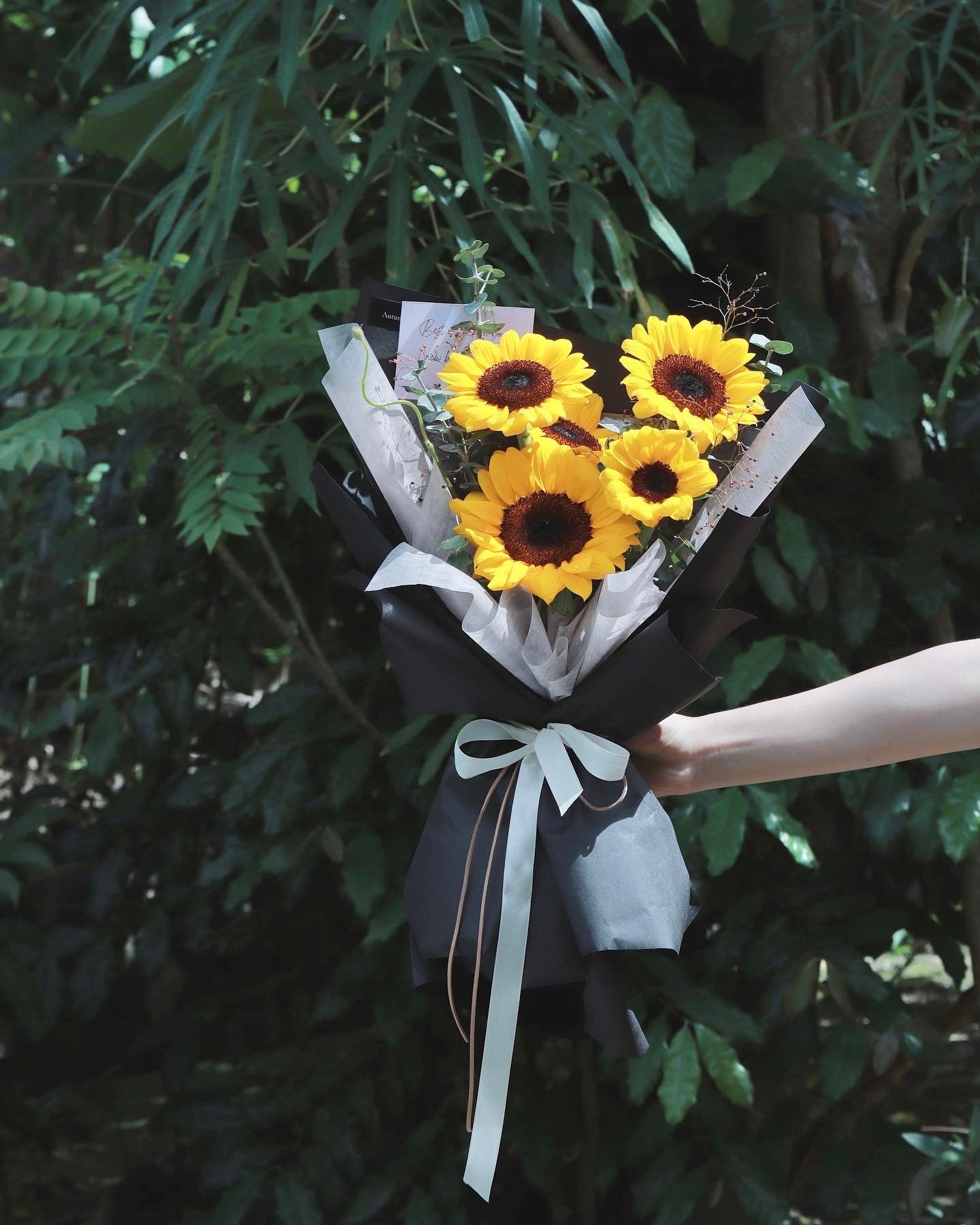 Solara Sunflower Bouquet