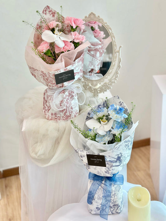 MF04-Carnation Bliss Carnation mix Orchid Bouquet-MD2025