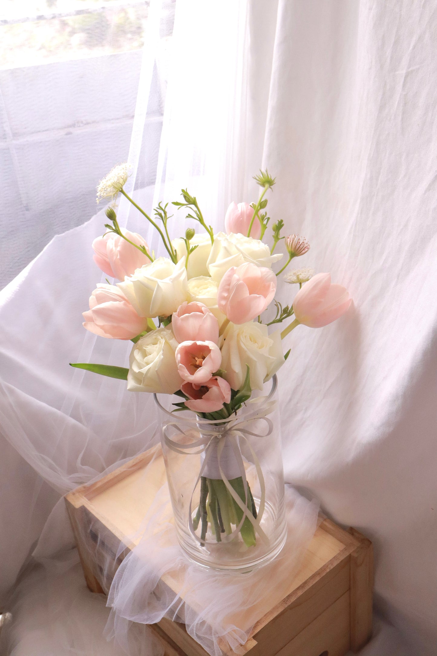 L'armoire Tulip and Rose Bridal Bouquet