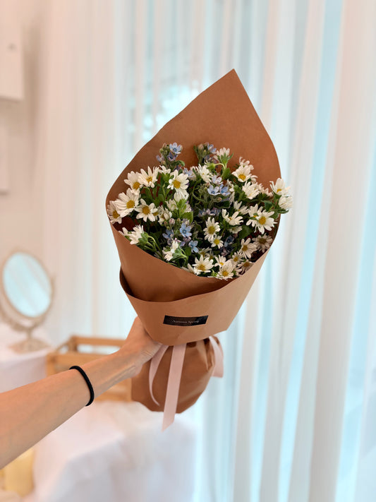 Mini Chamomile Flower Bouquet