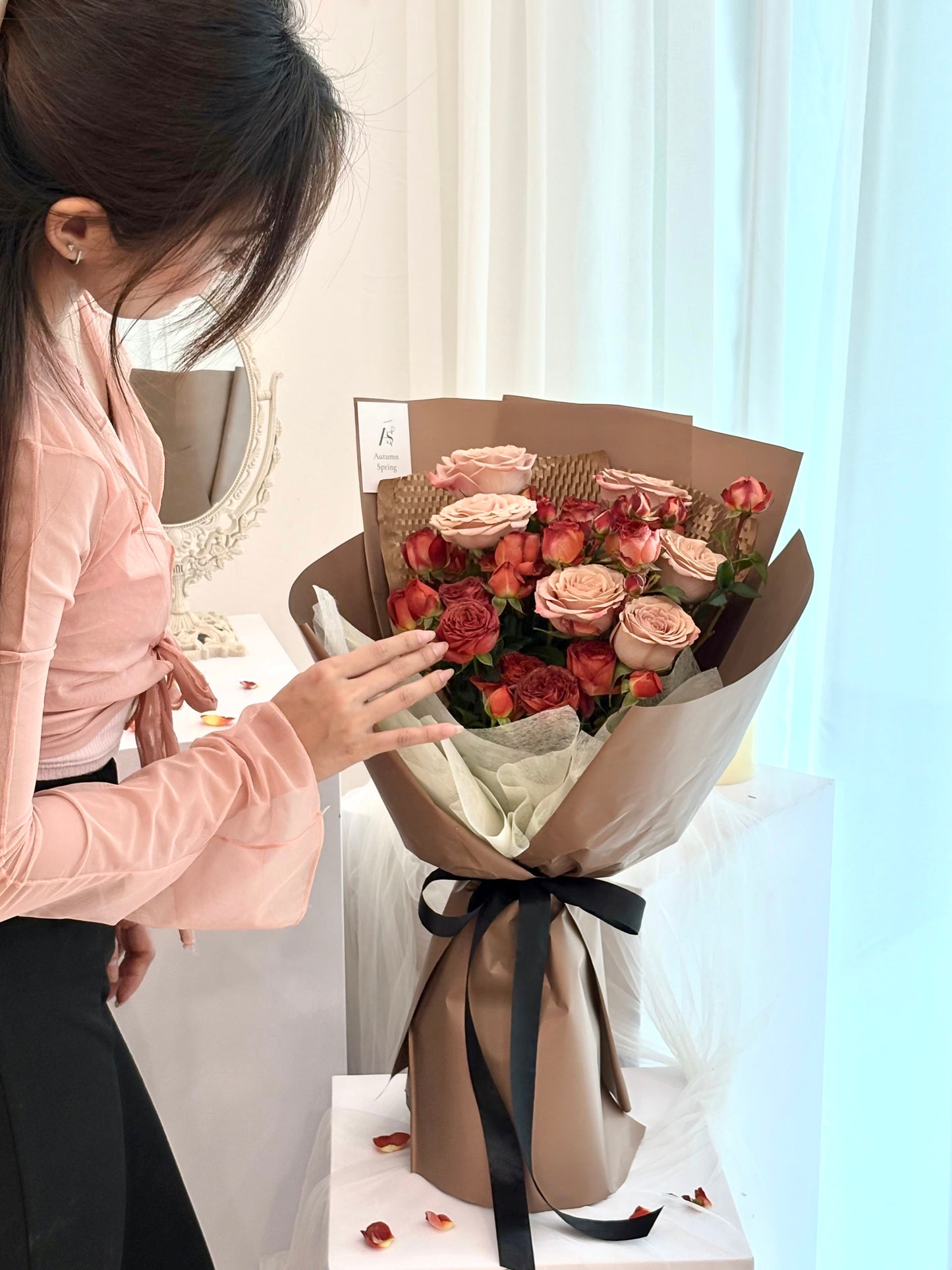 Vintage Vibe Roses Flower Bouquet