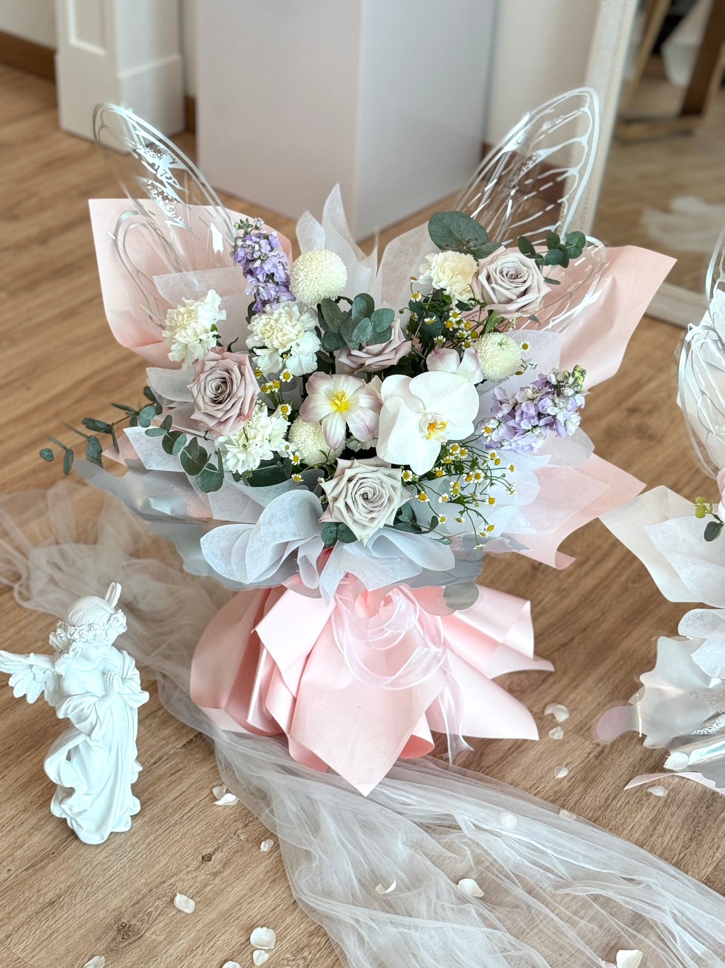 Butterfly Design Floral Melody Orkid Mixed Flower Bouquet