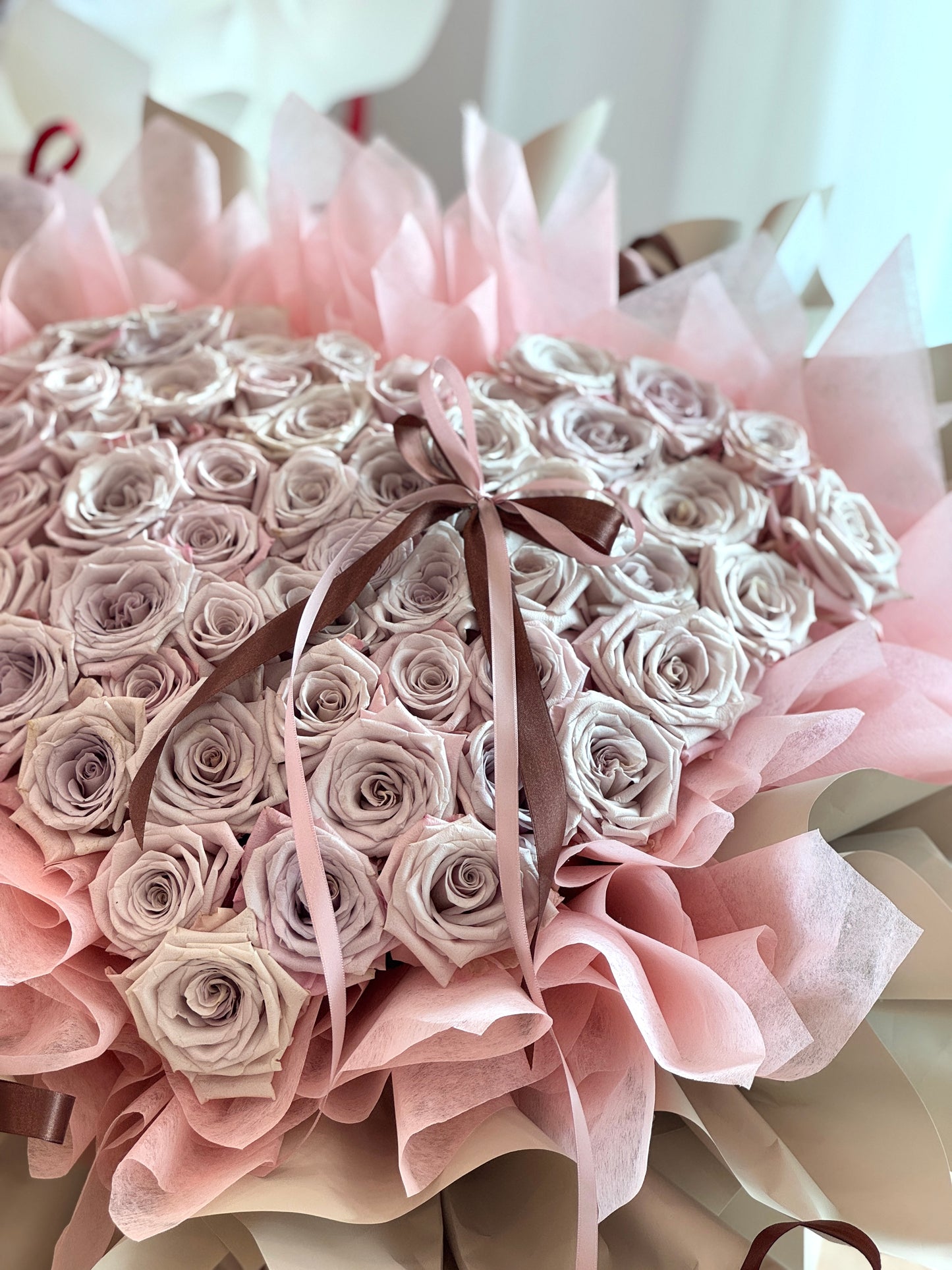 You are my only one 52 Blush Menta Roses