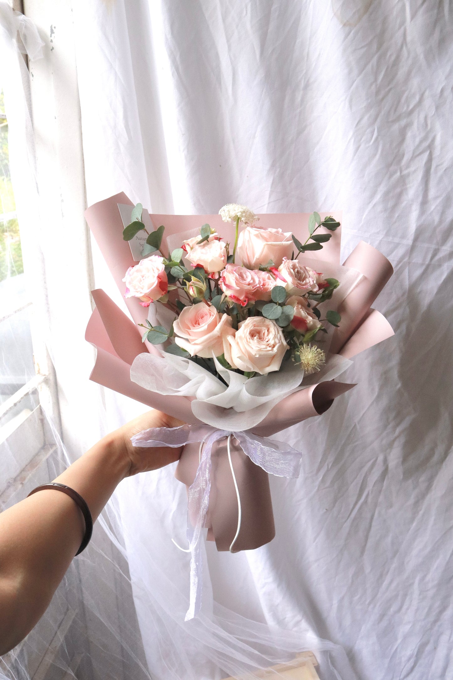 Fantasy Mixed Rose Bouquet