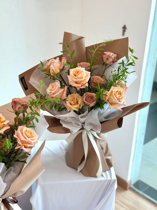 Coffee roses Elegant mixed cuppuccino Bouquet