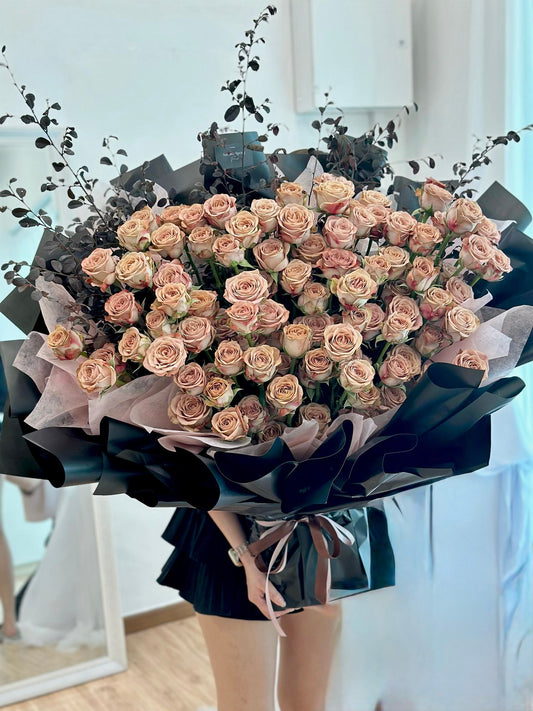 99 Cuppucciono Bittersweet Elegance XL size Bouquet