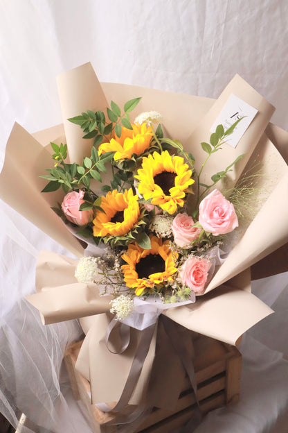 Dapne Sunflower Bouquet