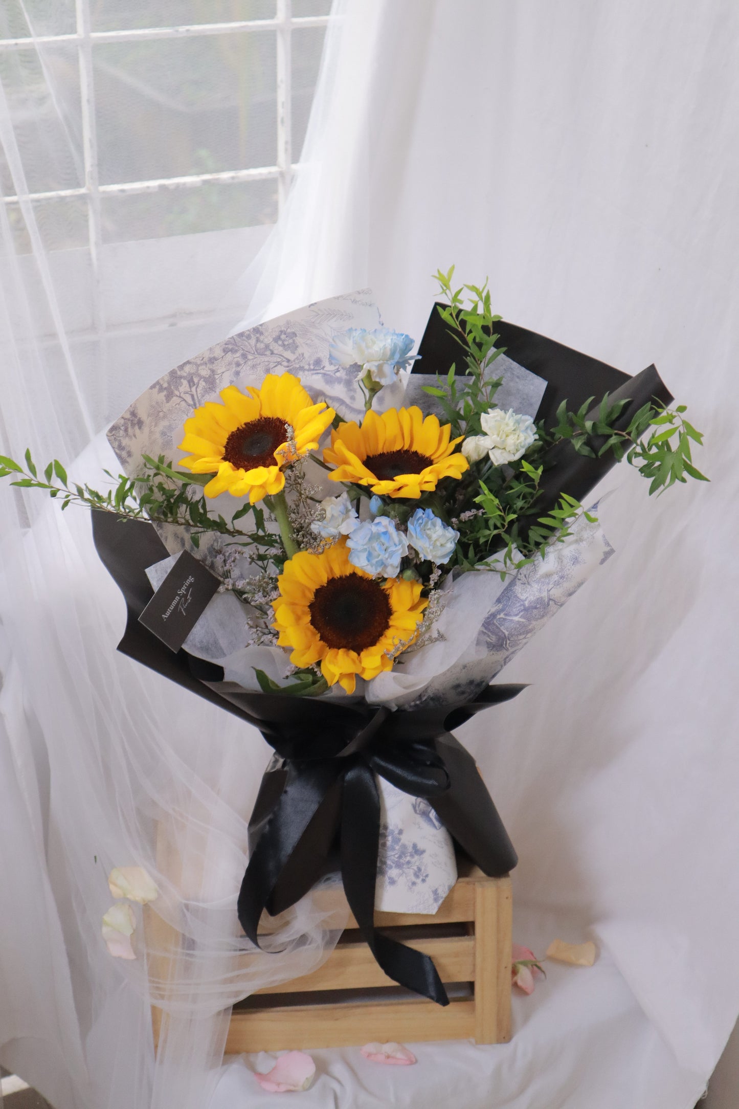 Francesca Sunflower Bouquet