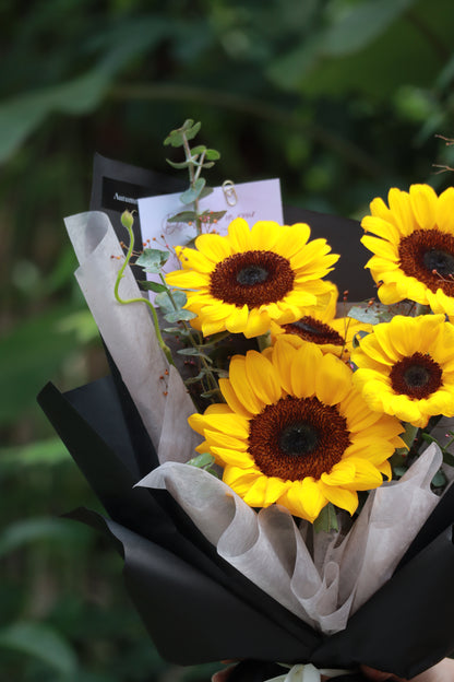 Solara Sunflower Bouquet