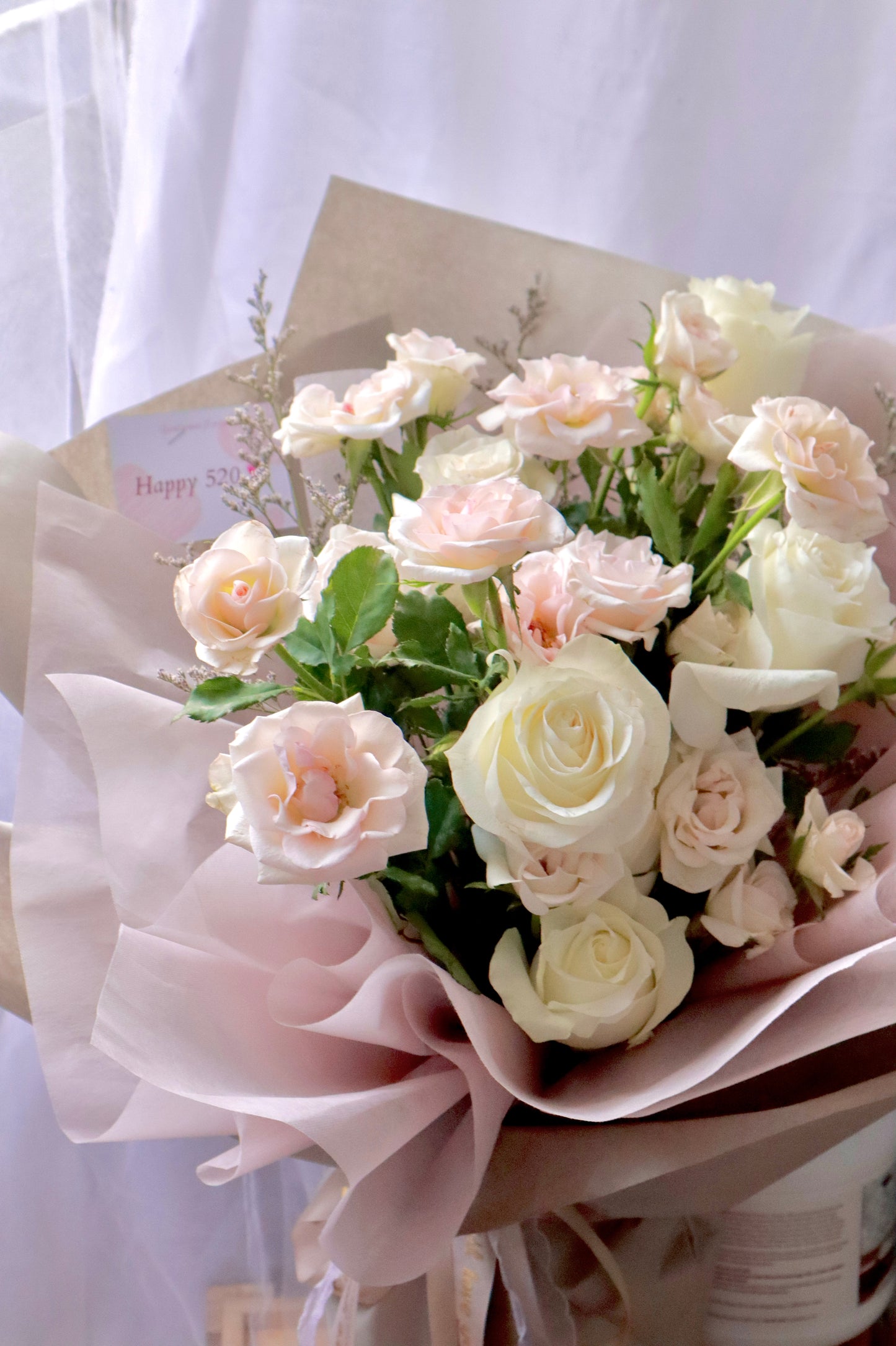 December White Pink Rose Bouquet