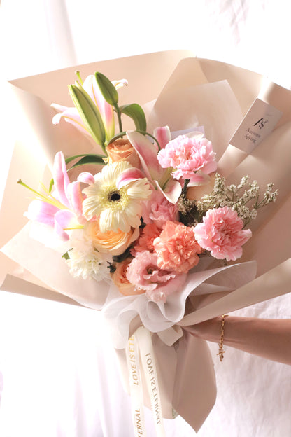 Classy Beauty Mixed Flower Bouquet