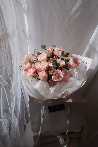 Fantasy Mixed Rose Bouquet