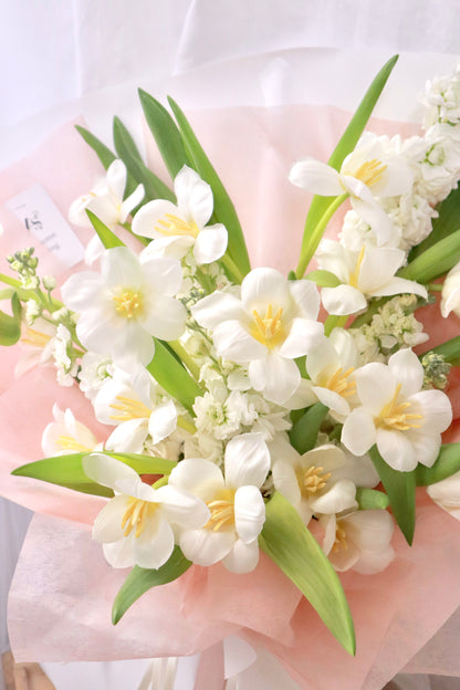 White Delight Mixed Tulip  Bouquet