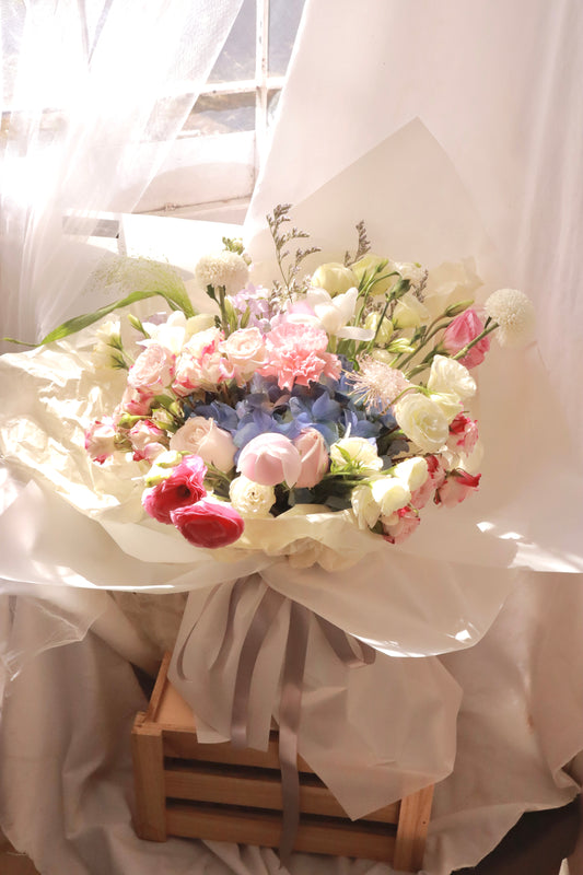 Dreamy Delight Mixed Flower Bouquet