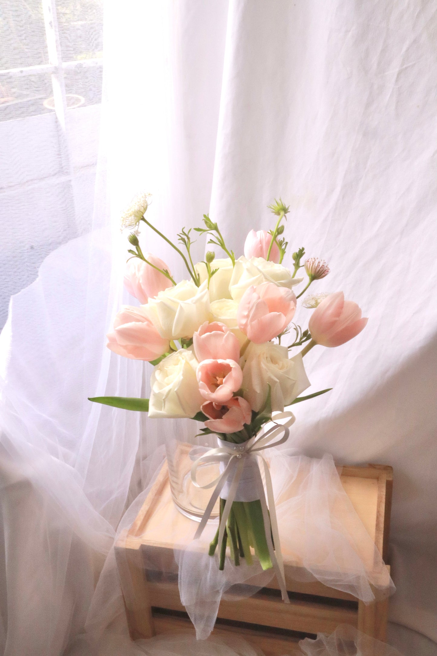 L'armoire Tulip and Rose Bridal Bouquet