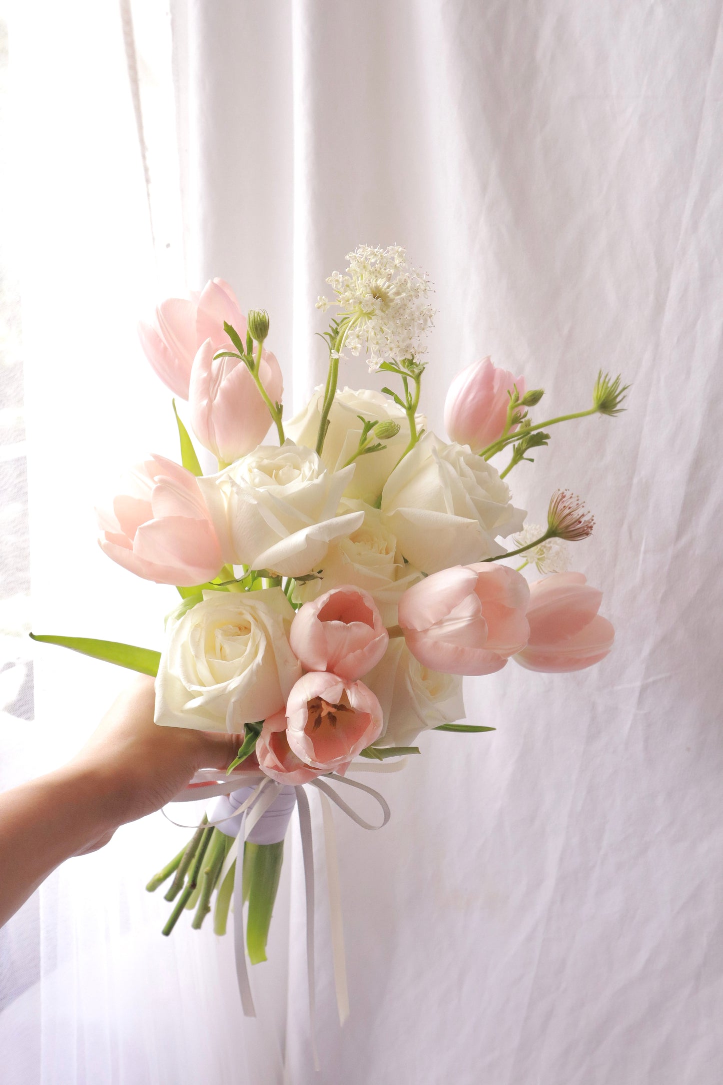 L'armoire Tulip and Rose Bridal Bouquet