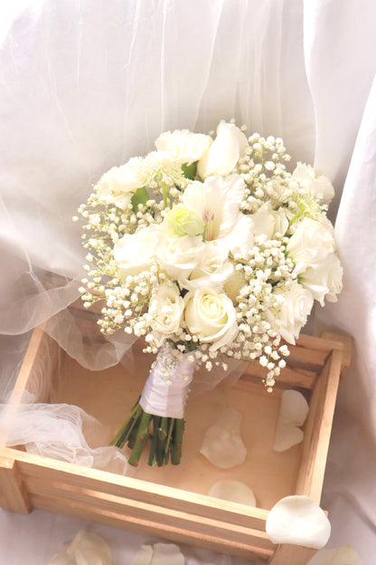 Hera White Bridal Bouquet