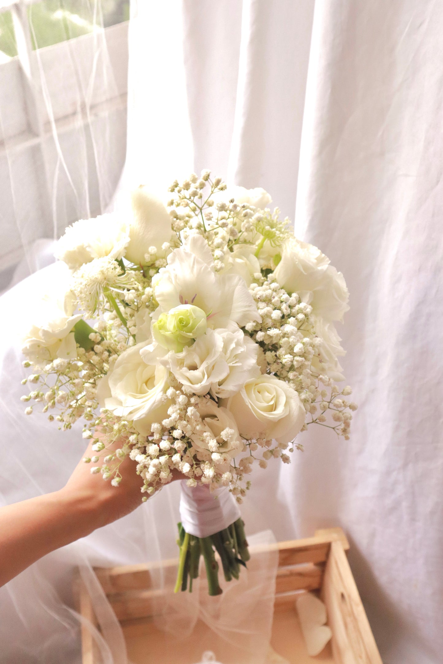 Hera White Bridal Bouquet