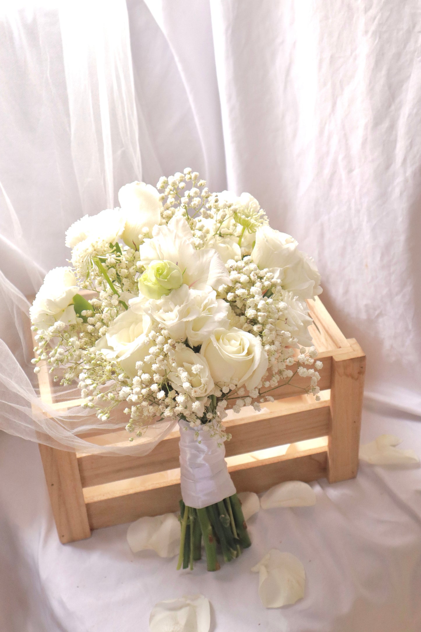 Hera White Bridal Bouquet