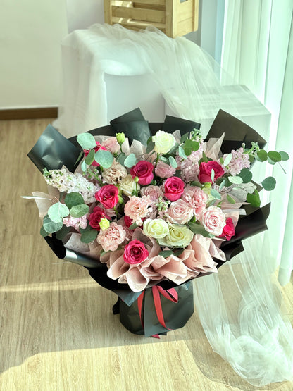 Midnight Fuchsia XL Luxury Flower Bouquet