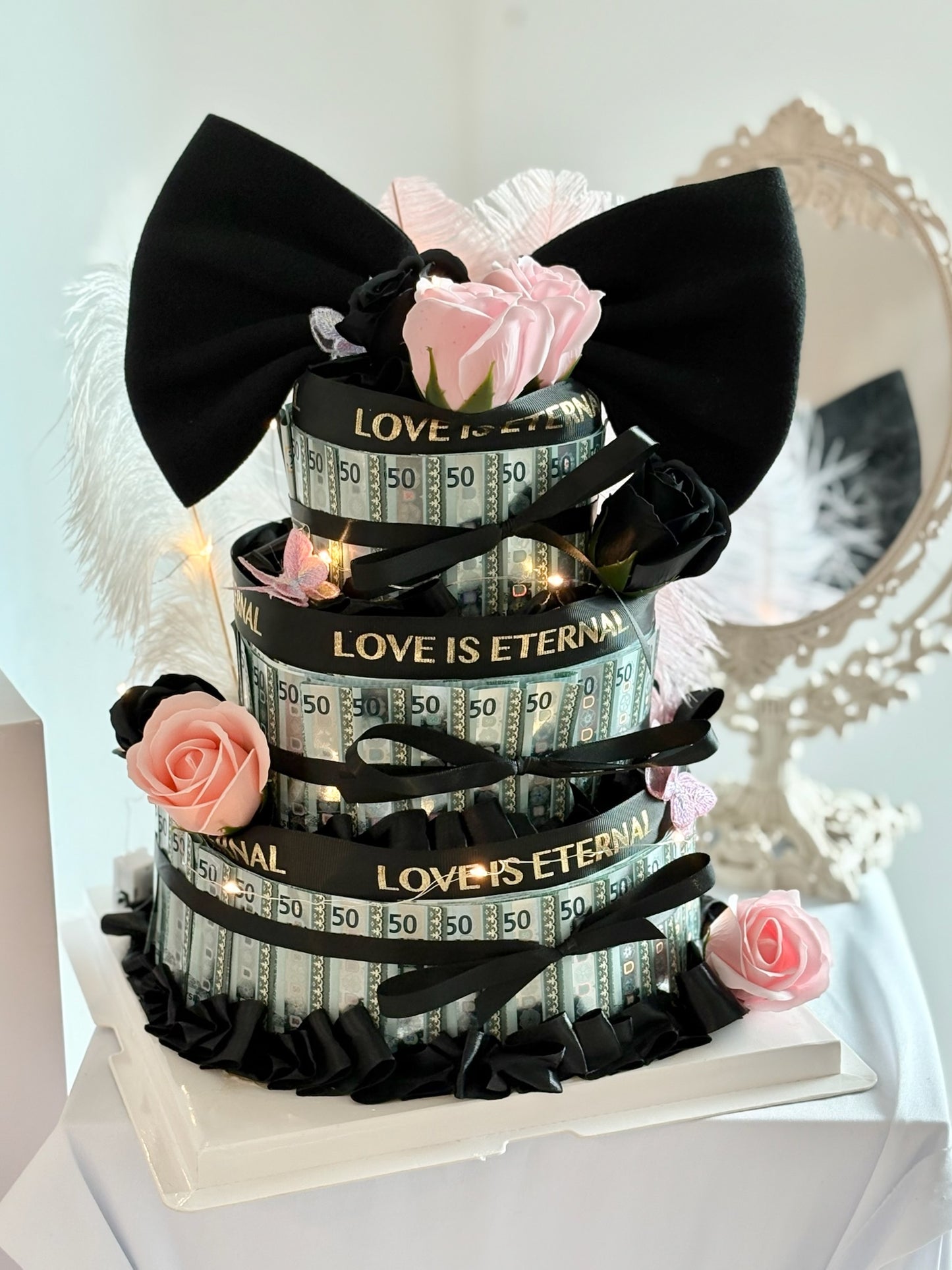Delicious Money Cake Design