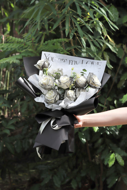 Benjamin Black Rose Bouquet