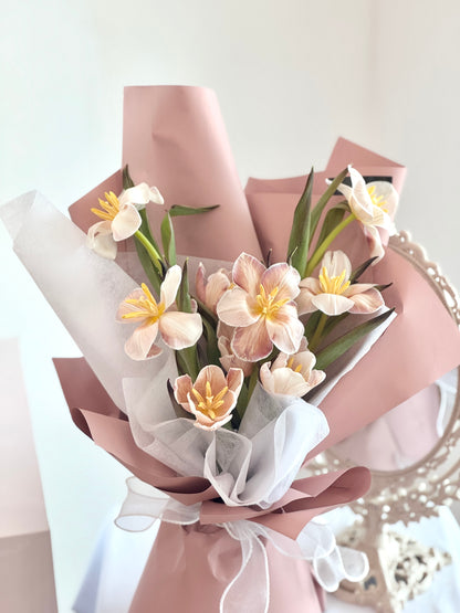 Vintage Dyed Brownie Tulip Bouquet