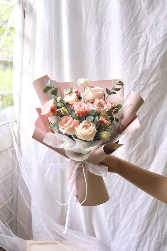 Fantasy Mixed Rose Bouquet